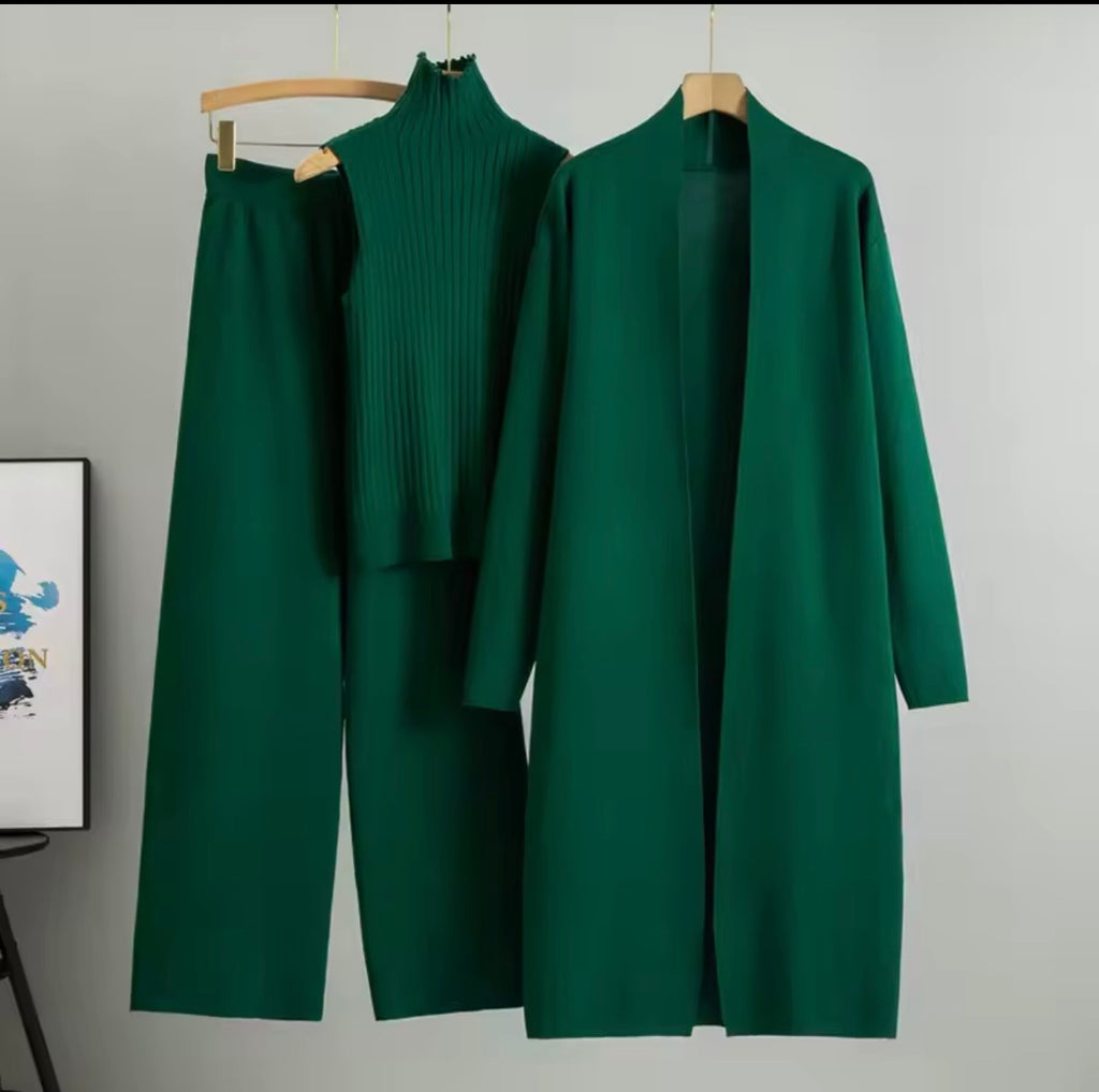 Elegant 3-piece winter set