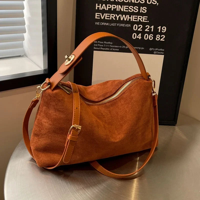 Elegant Retro Textured Shoulder Bag for Women