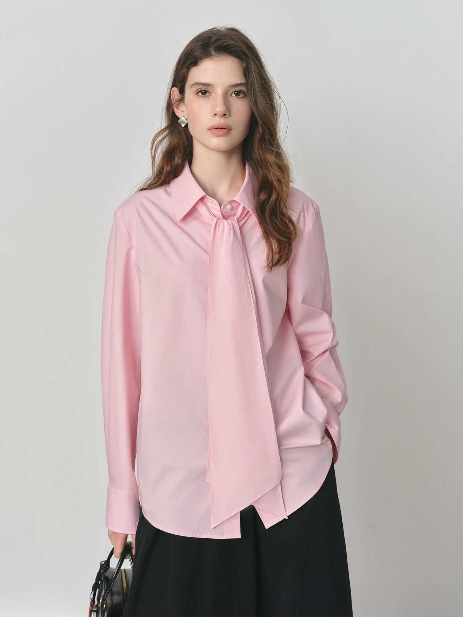 Fsle puro algodão oversized arco detalhe feminino outono 2025 nova chegada loid-back blusa de manga longa com faixa 25fs13213