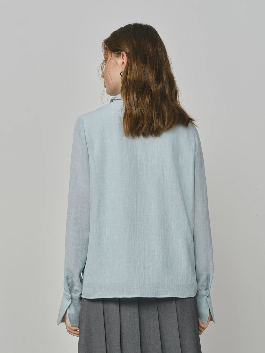 ​ Fsle outono elegante blusa 2025 assimétrico babado camisa com decote em v estilo coreano design chique senhora do escritório camisa casual feminina ​