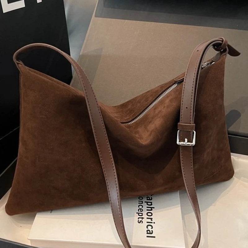 Elegant Retro Textured Shoulder Bag for Women